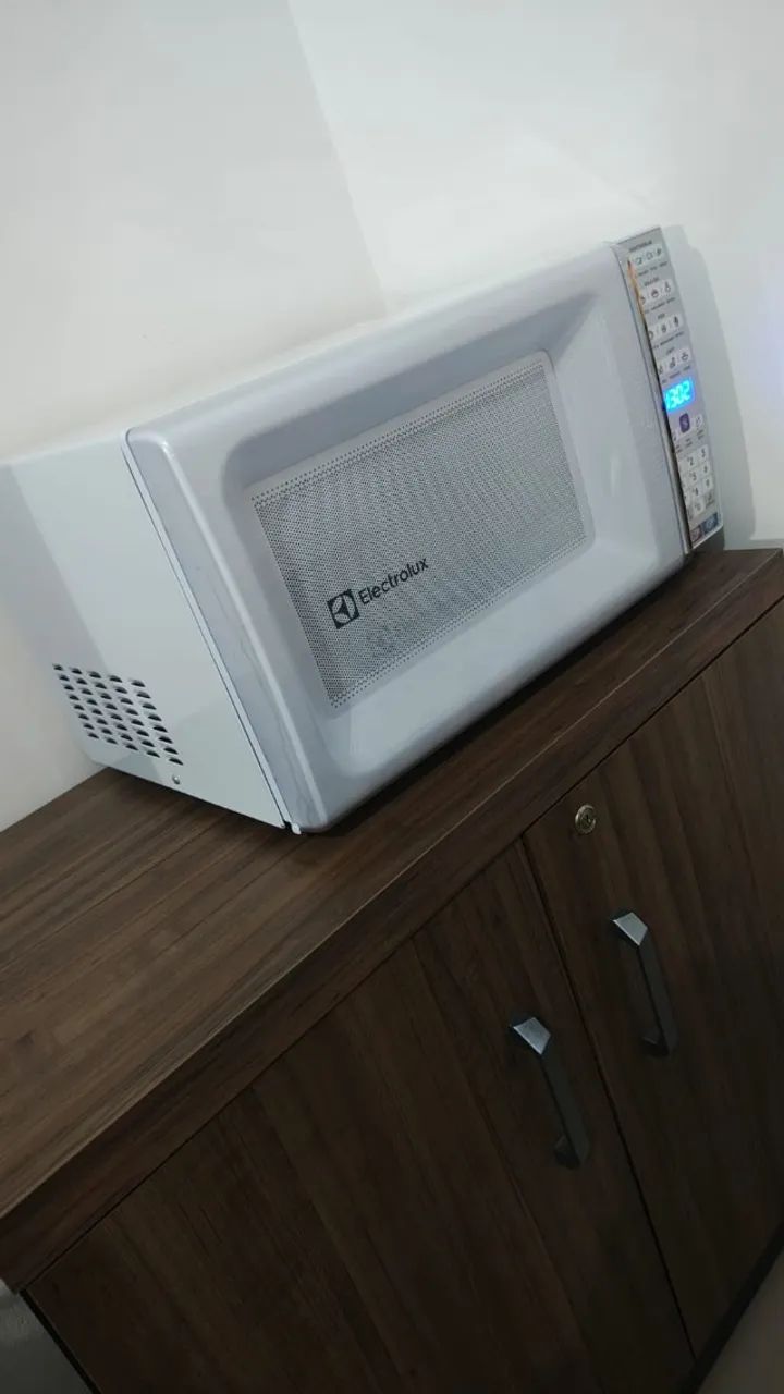 Forno Microondas Eletrolux 34L NOVO