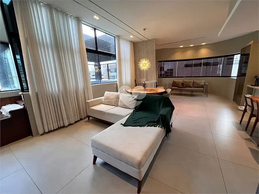 Apartamento 2 Quartos no Edifício Brilhance - Ponta Verde