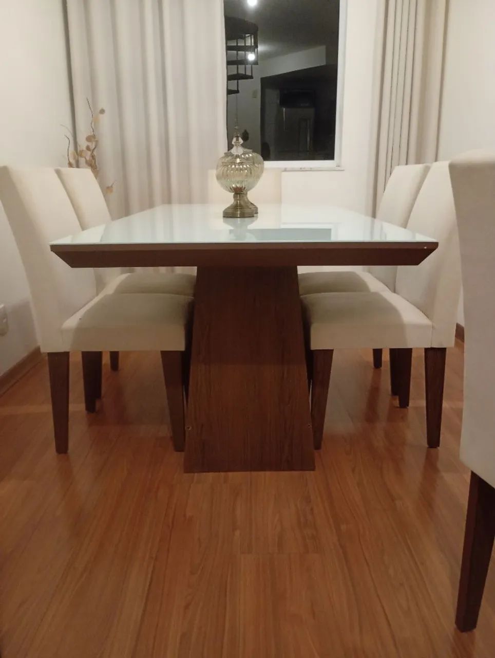 Mesa com 6 cadeiras . Oportunidade! - Foto 2