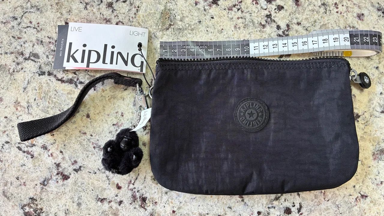 Bolsa Nécessaire Kipling Preta Original Com Chaveiro Macaquinho  - Foto 5