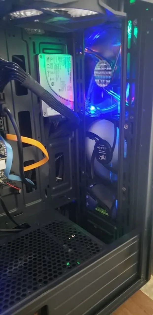 pra vende ligeiro leia a descrição e deixando BEM CLARO É SO A CPU - Foto 4
