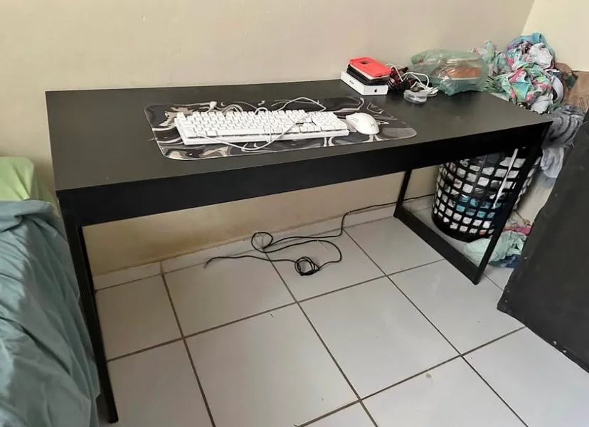 mesa industrial preta