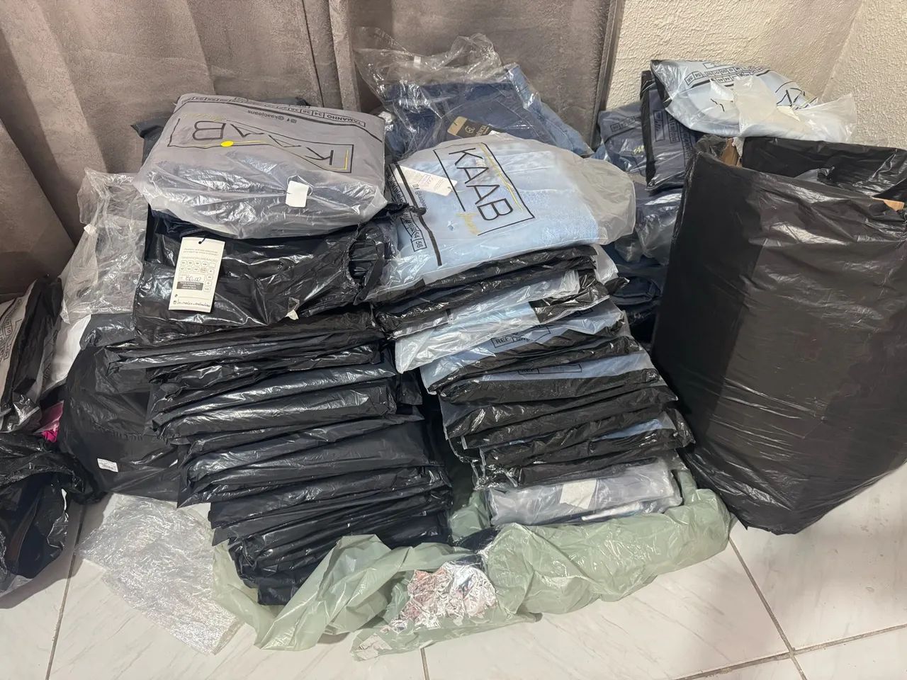 JEANS MASCULINOS E FEMININOS CALÇA E BERMUDAS DO 36 ao 50 - Foto 2