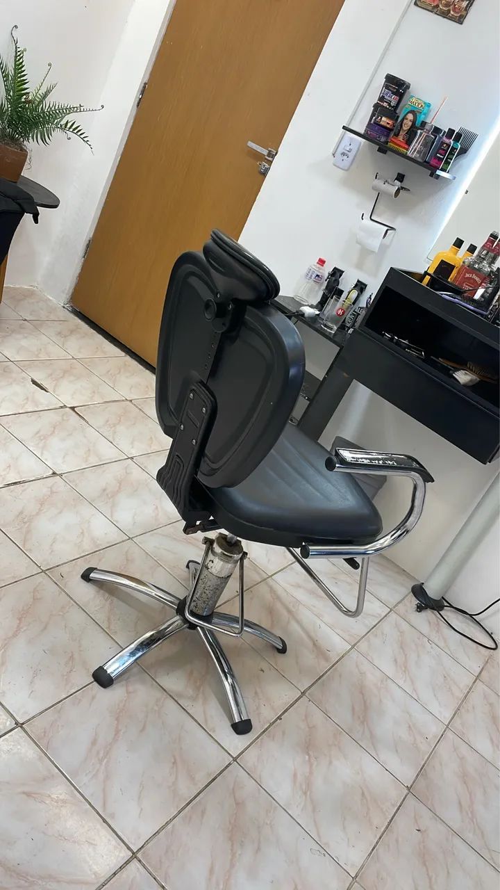 Cadeira de barbeiro  - Foto 4