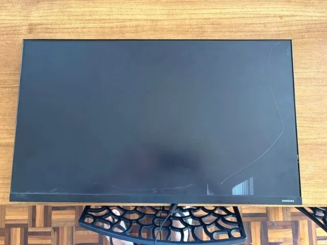 Tela Quebrada - Samsung 27 Polegadas Led