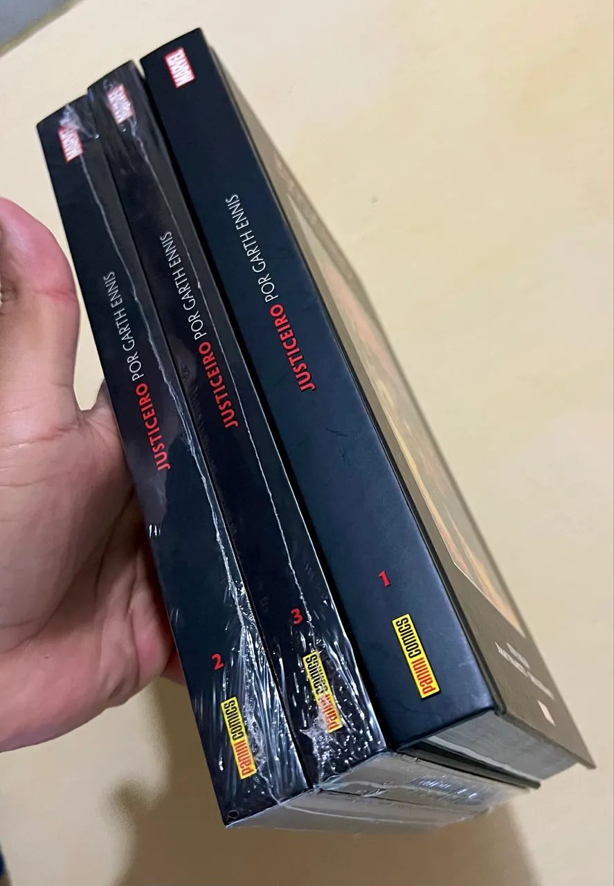 Justiceiro Garth Ennis completo vol 1, 2 e 3. Volumes 2 e 3 ainda