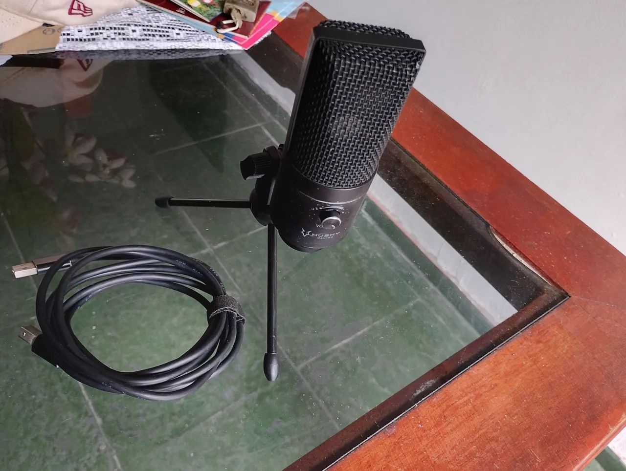 Microfone tripé husky