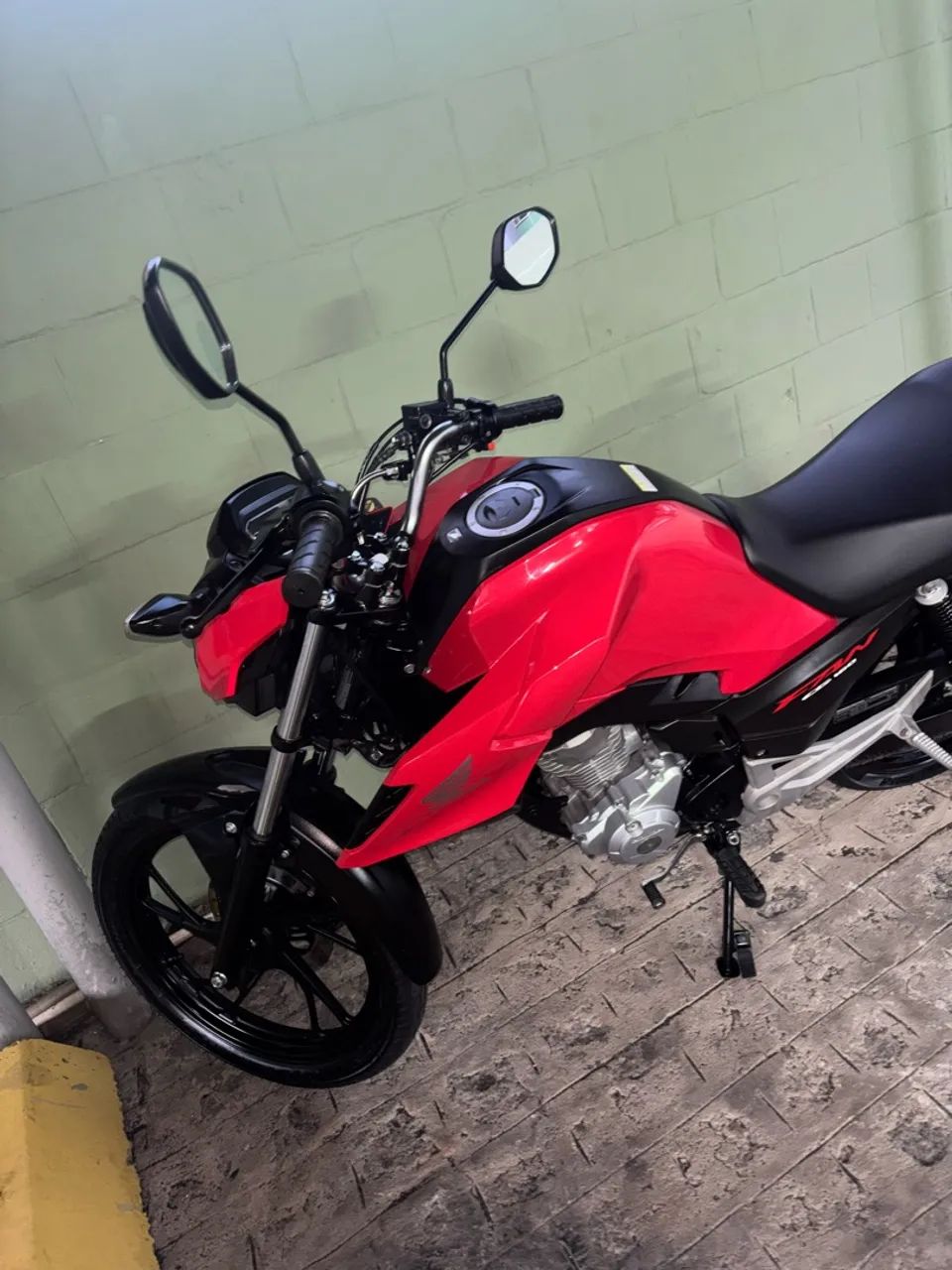 Vendo CG FAN 2025