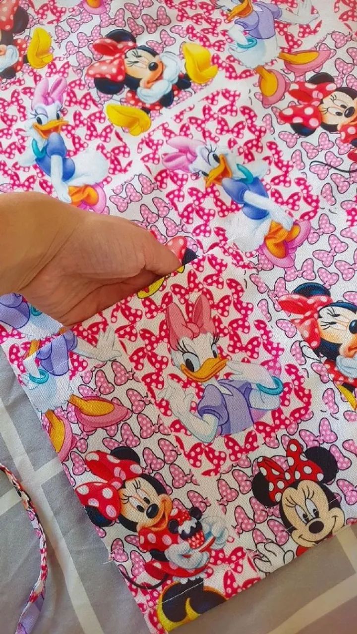 Blusa bata oxford estampada minnie e margarida - Foto 3