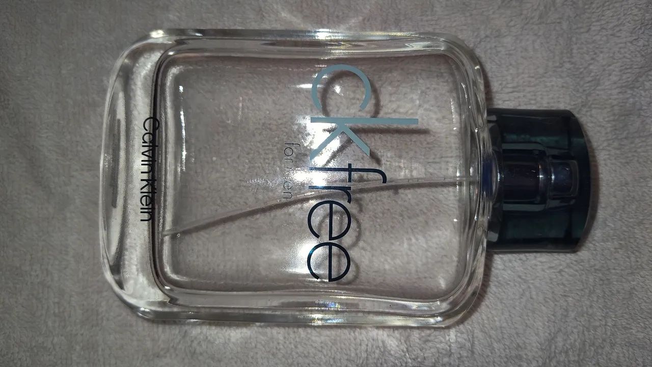Frascos de perfumes importados vazios  - Foto 3