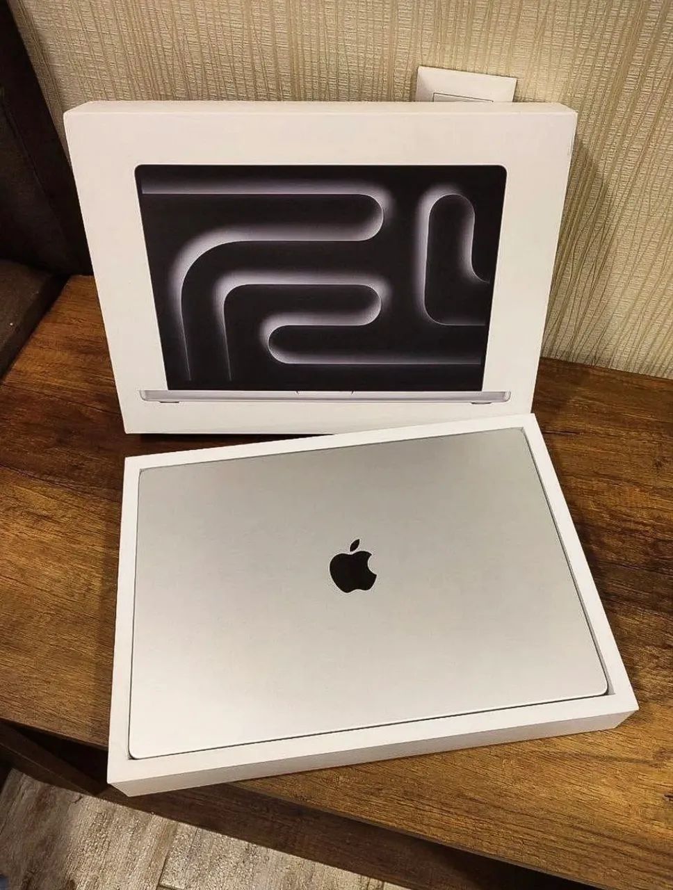 MACBOOK PRO 14  M5 PRO  24GB  1TBSSD 