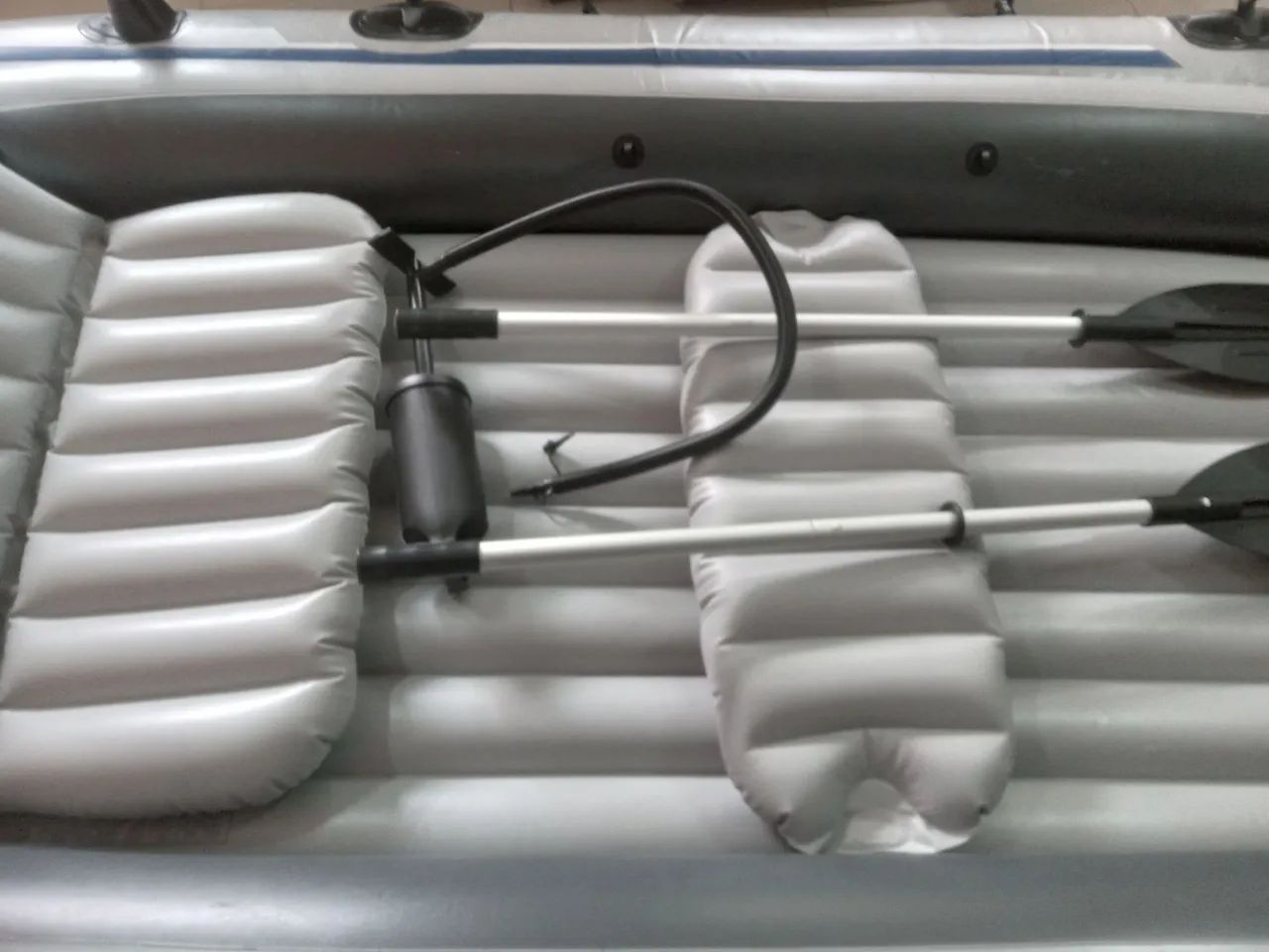 Barco Inflável, leva até 5 pessoas - Foto 4