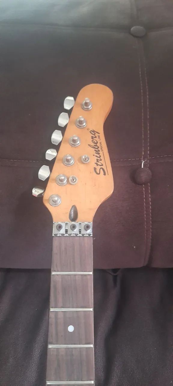 Braço de guitarra stratocaster com tarraxas  - Foto 2