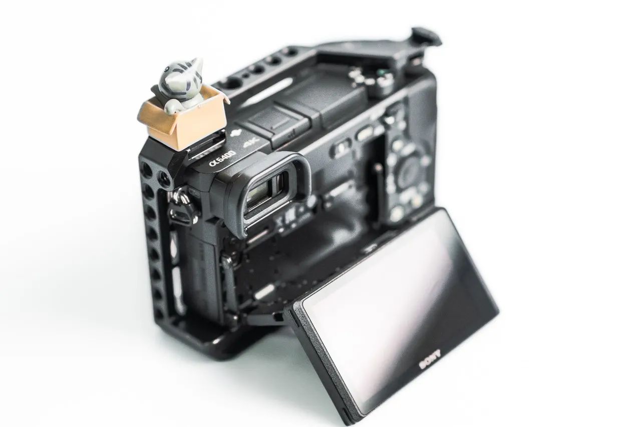 Sony a6400 + cage - Foto 2