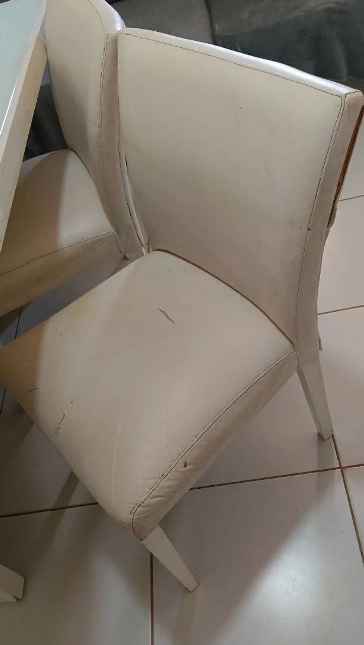 Vendo mesa com cadeiras  - Foto 4