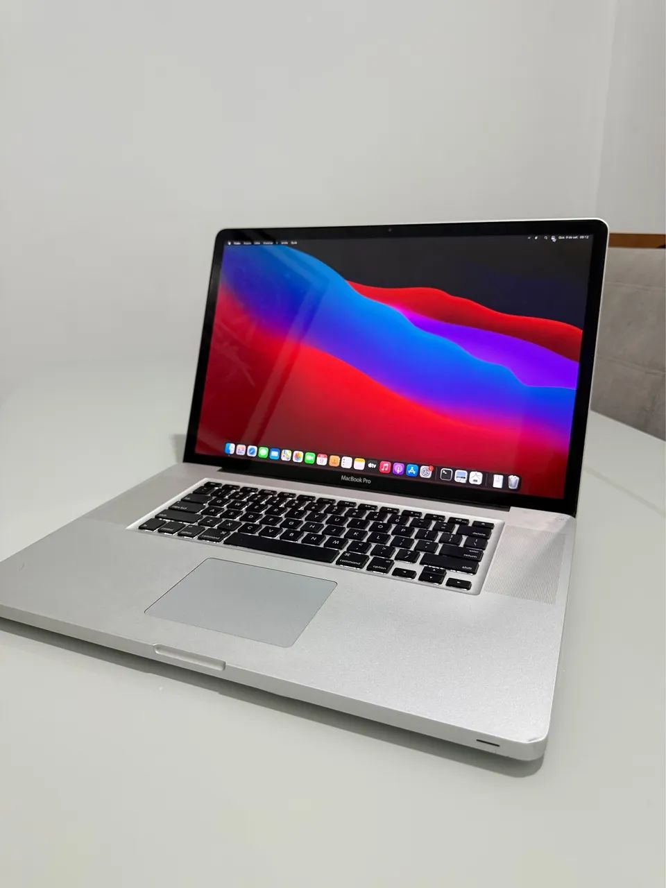 MacBook Pro 17 inch - Core i7 - 16Gb Ram - Estado de novo