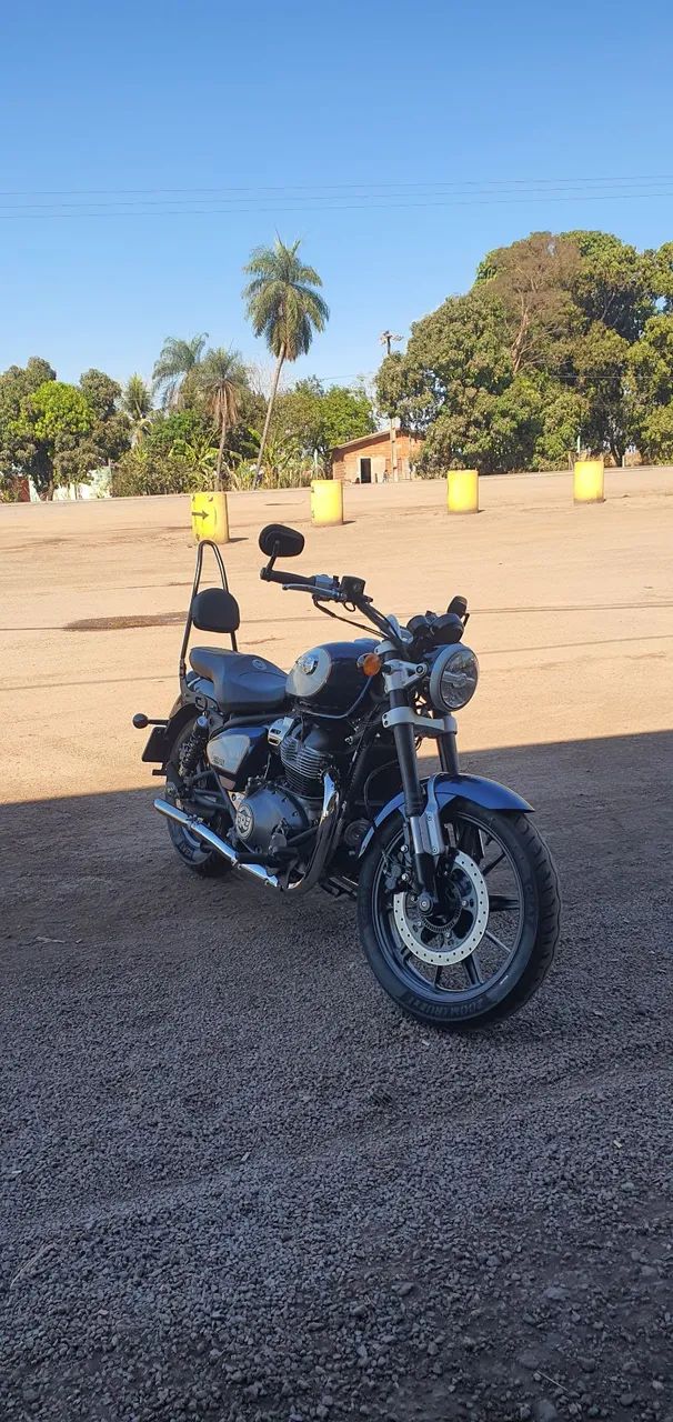 Super meteor 650 celestial blue