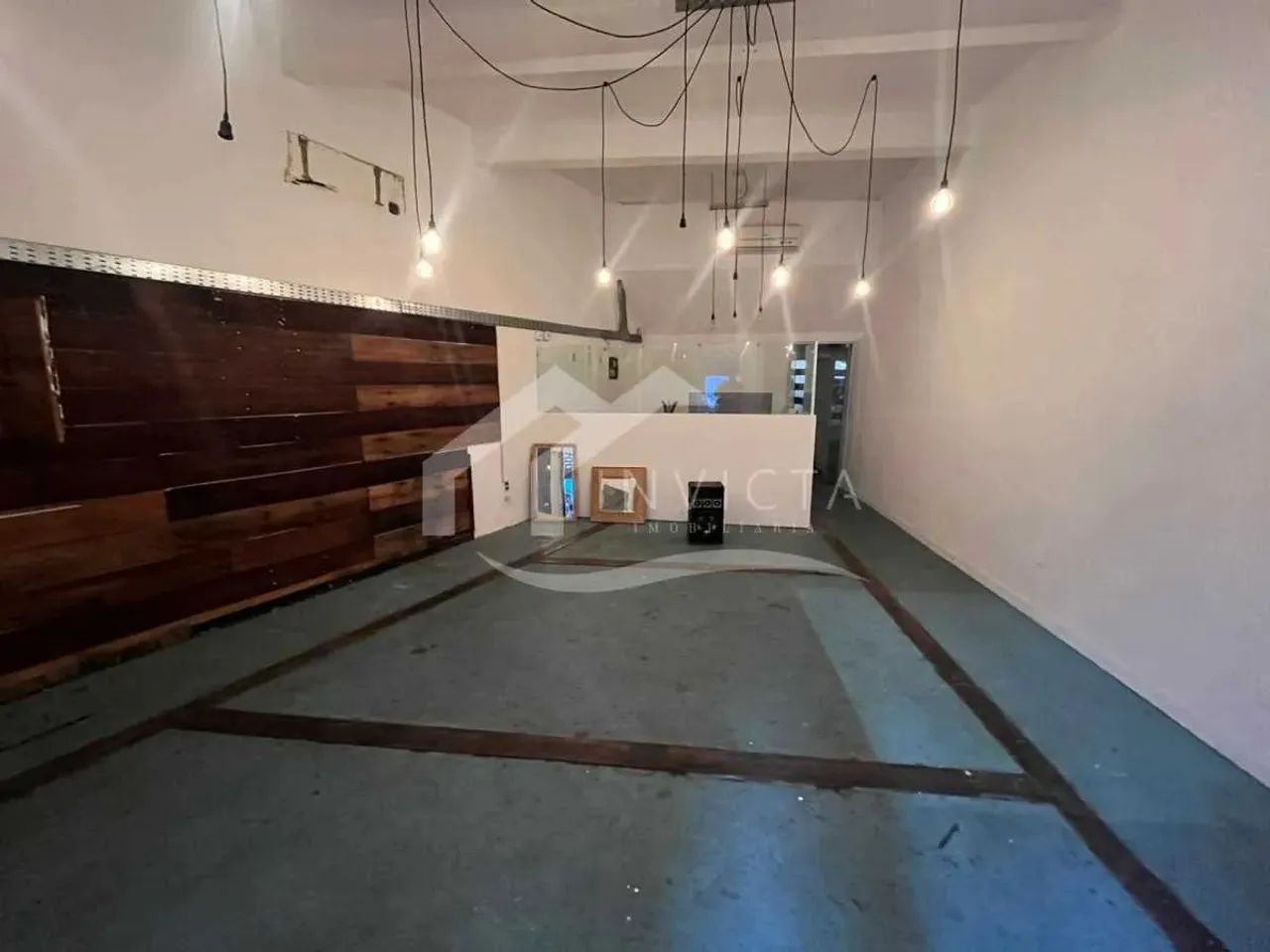 VENDE-SE PREDIO EM EXCELENTE LOCALIZAÇÃO - Foto 4