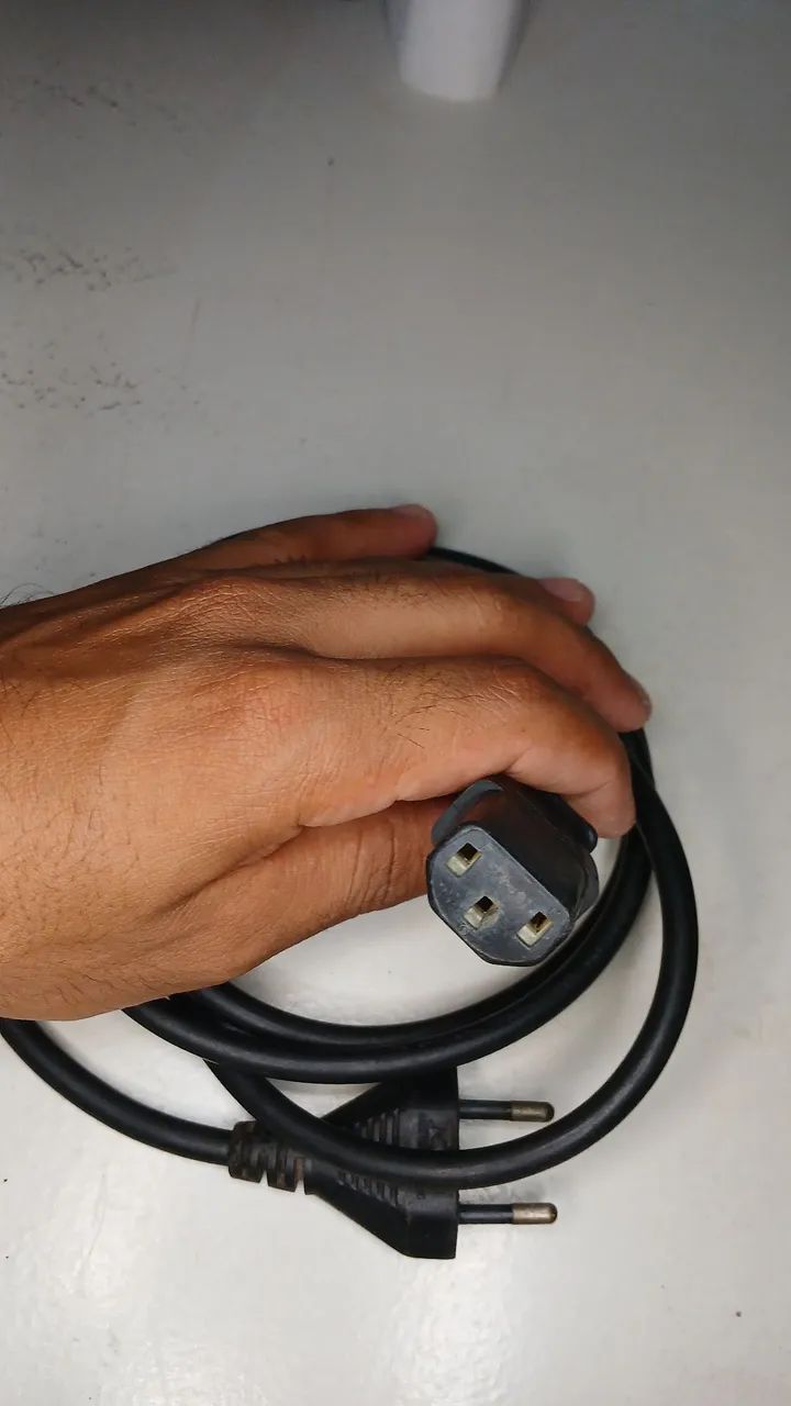 Fonte universal para notebook. - Foto 2