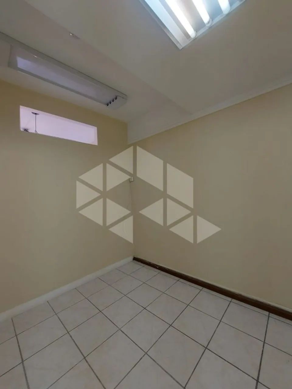 Sala 40M² - para Alugar - Foto 2