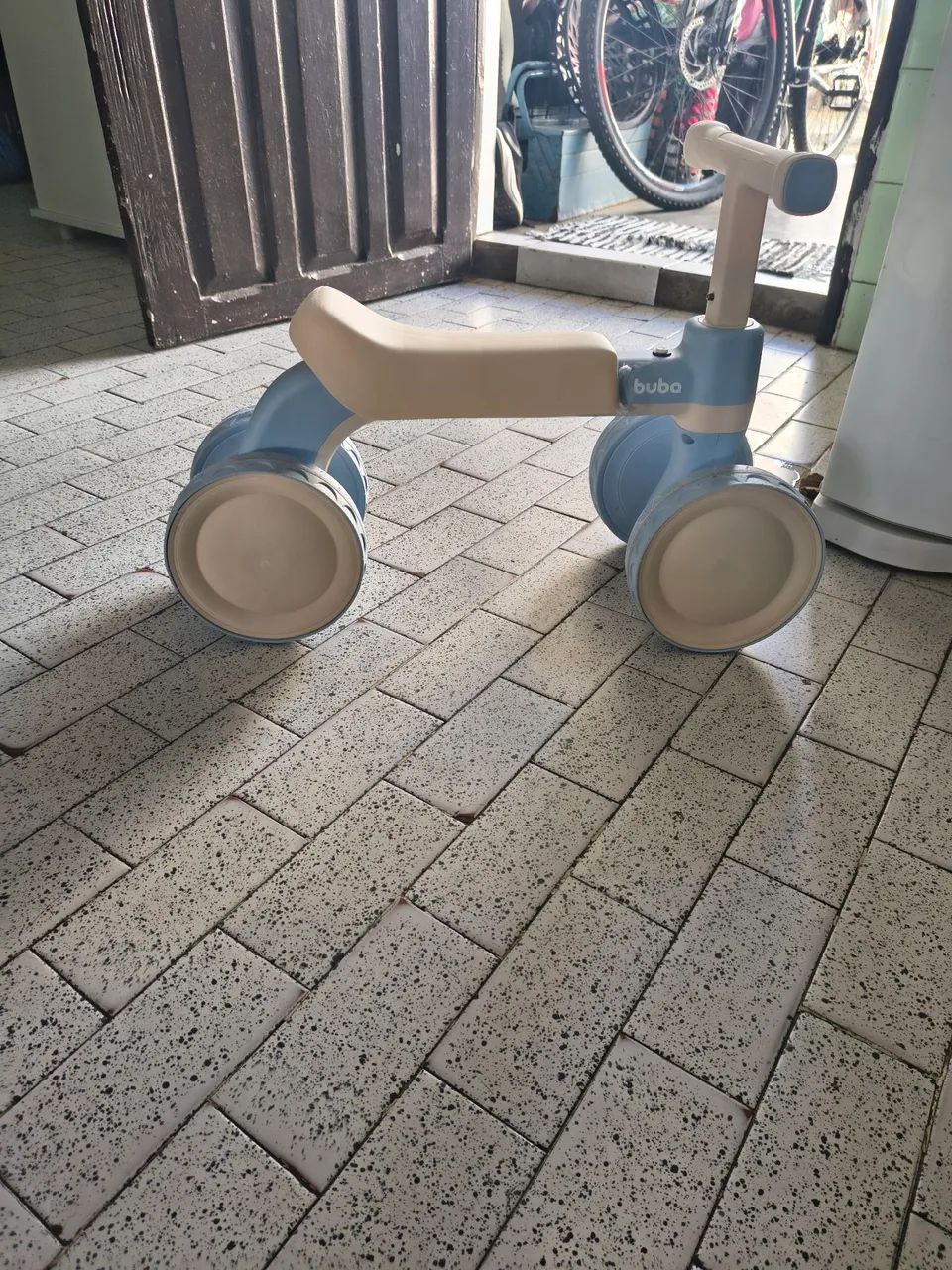 Bicicleta de equilíbrio 