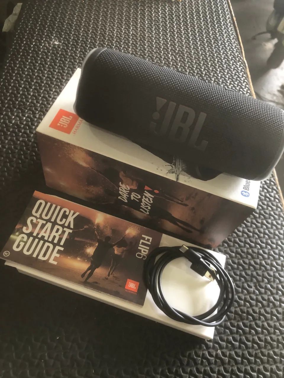 Caixa de som JBL FLIP6