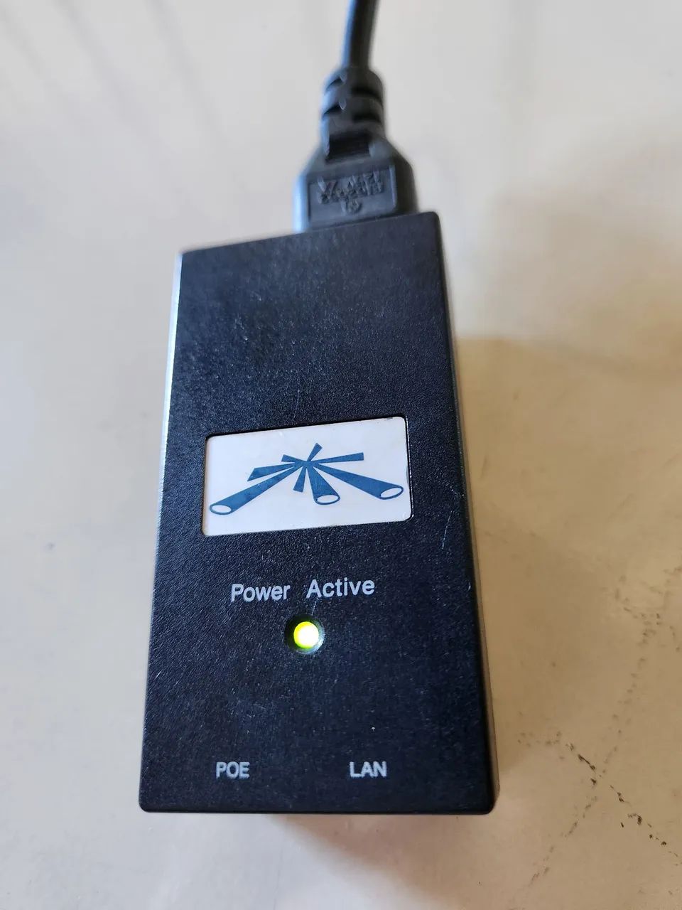 Fonte Poe Ubiquiti 15v 0.8a 