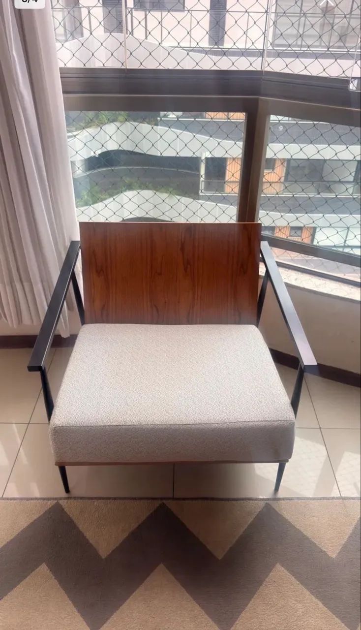 Poltrona com estrutura metálica  - Foto 2