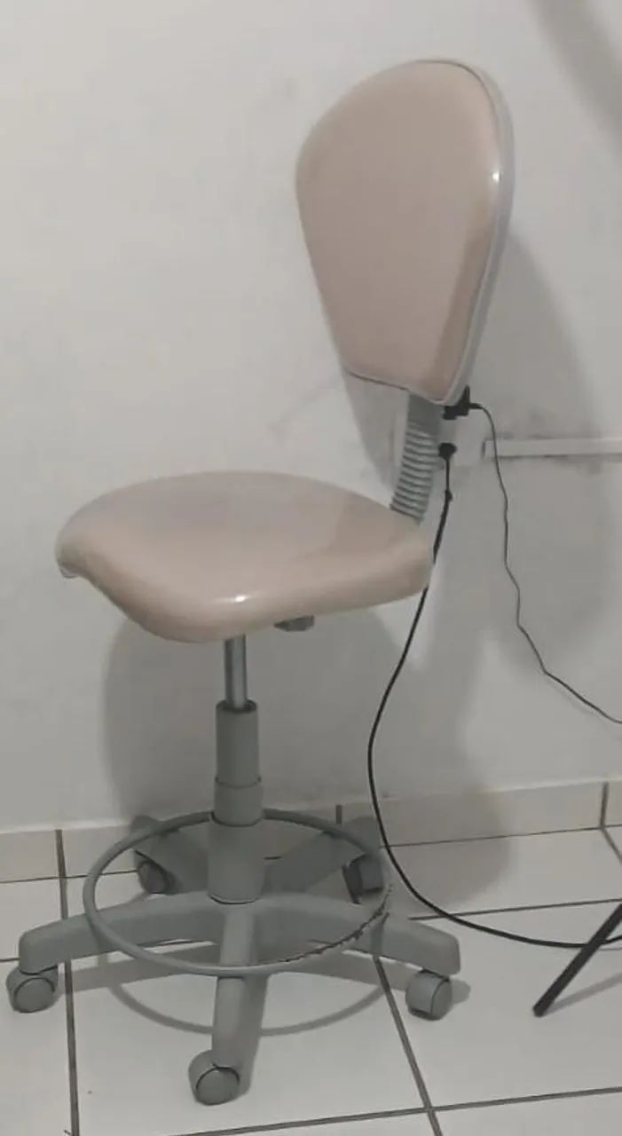 Vendo maca, mocho e escada para estética. - Foto 5