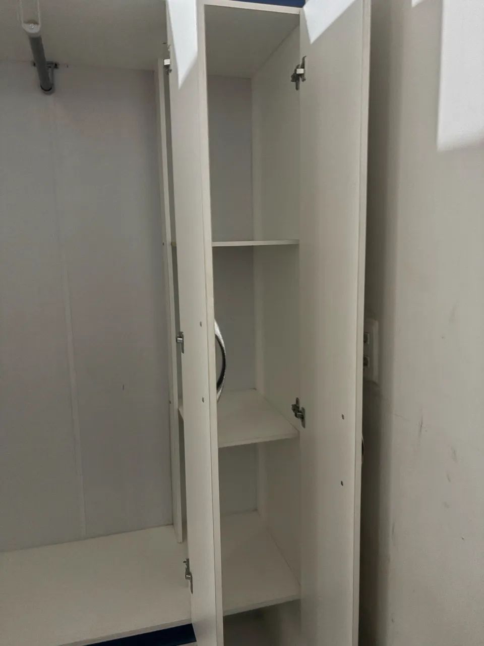 Guarda roupa pequeno - Foto 2