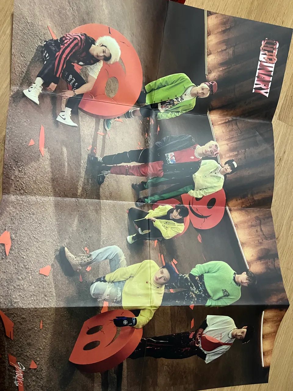 Álbum Oddinary vermelho Stray kids - Foto 2
