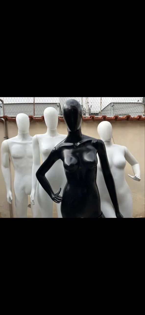 Store Mannequin