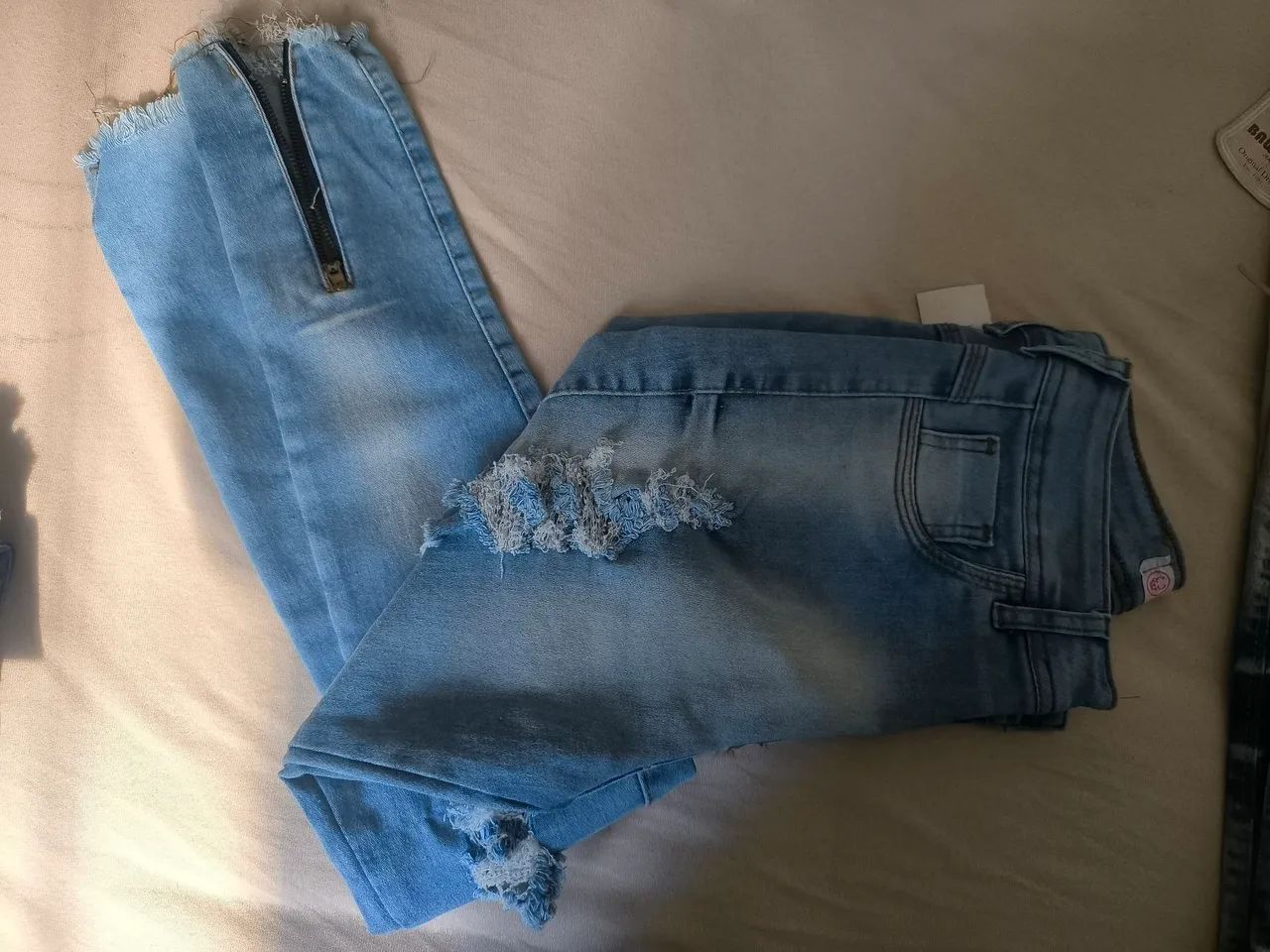 Calça jeans claro tamanho 38 - Foto 2