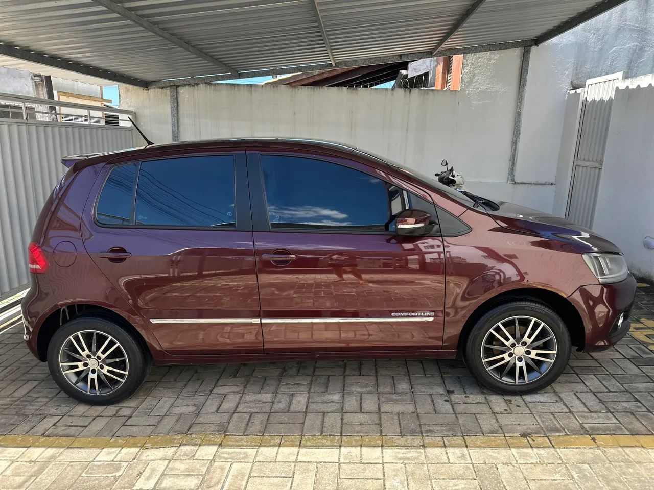 Volkswagen Fox Fox Comfortline 1.0 Flex 8V 5p 2015