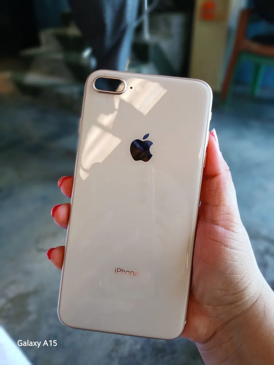 Vendo ou Troco iPhone 8 Plus semi novo  - Foto 3