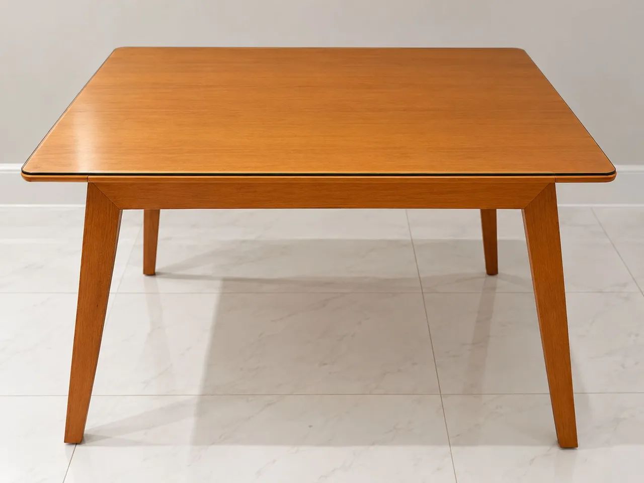 Mesa madeira com vidro