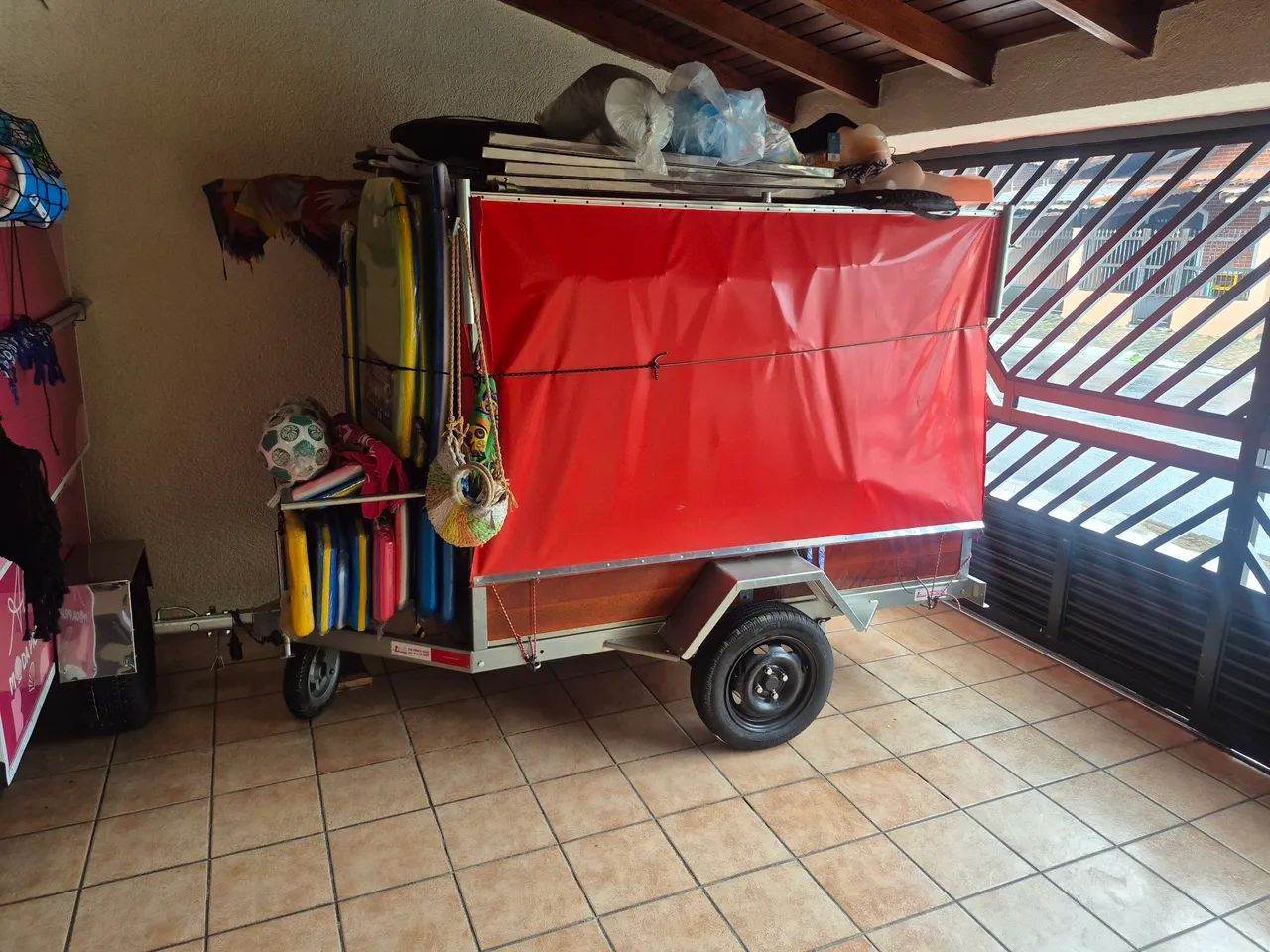 Vendo  carrinho  de roupas  com a licença  da prefeitura  - Foto 2