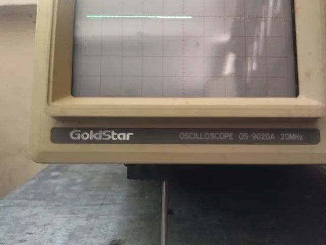 (sem os cabos de teste) Osciloscópio Analógico funcionando - Foto 2