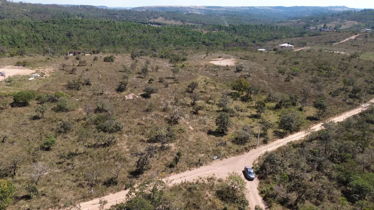 Vendo gleba de 21.404m2 já Escriturada, com poço artesiano e cercada - Foto 2