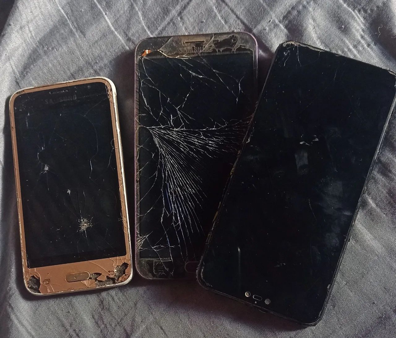 3 carcaça de celular para retirada de peças