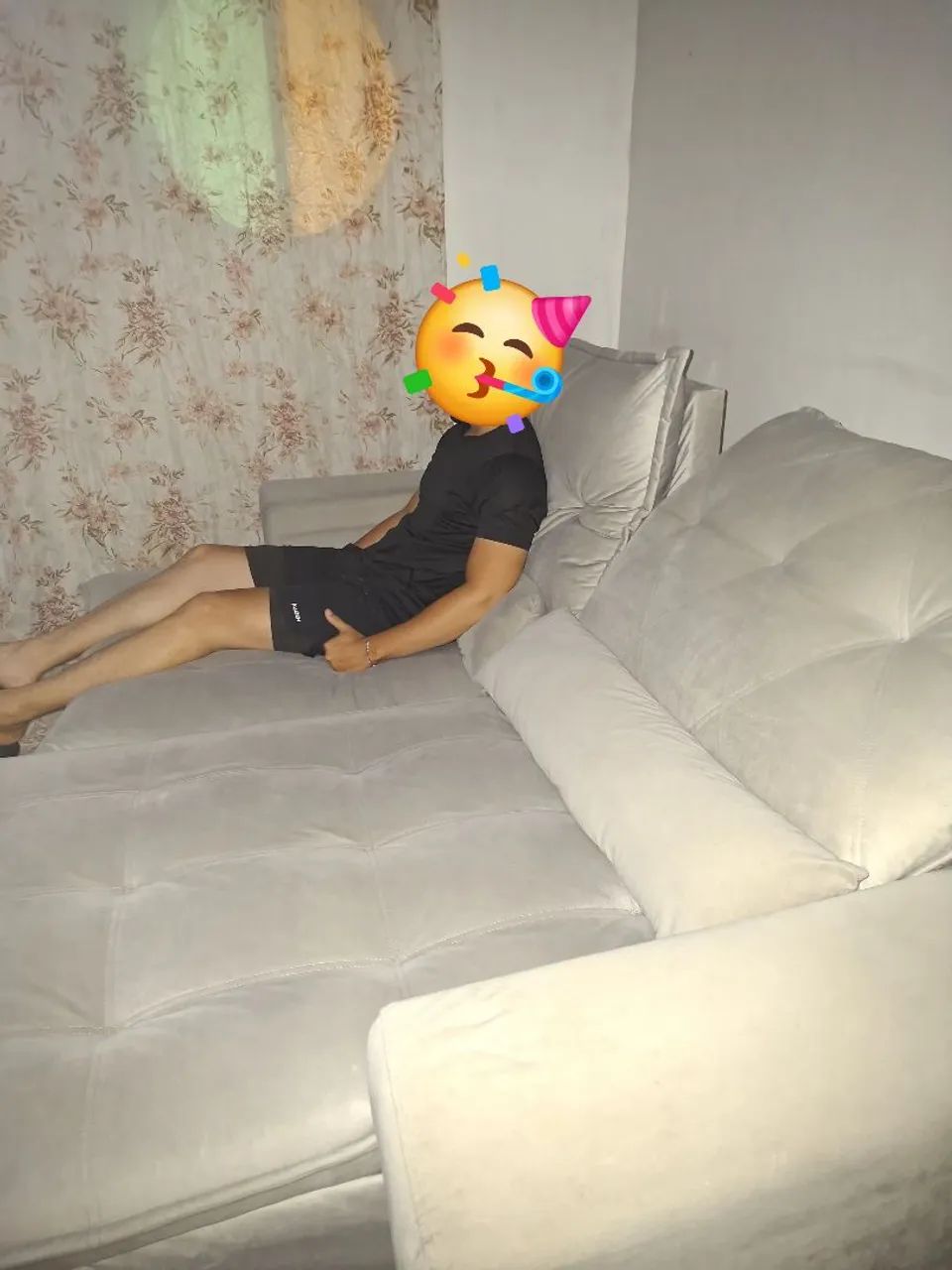 Sofá reclinável retrátil NOVO