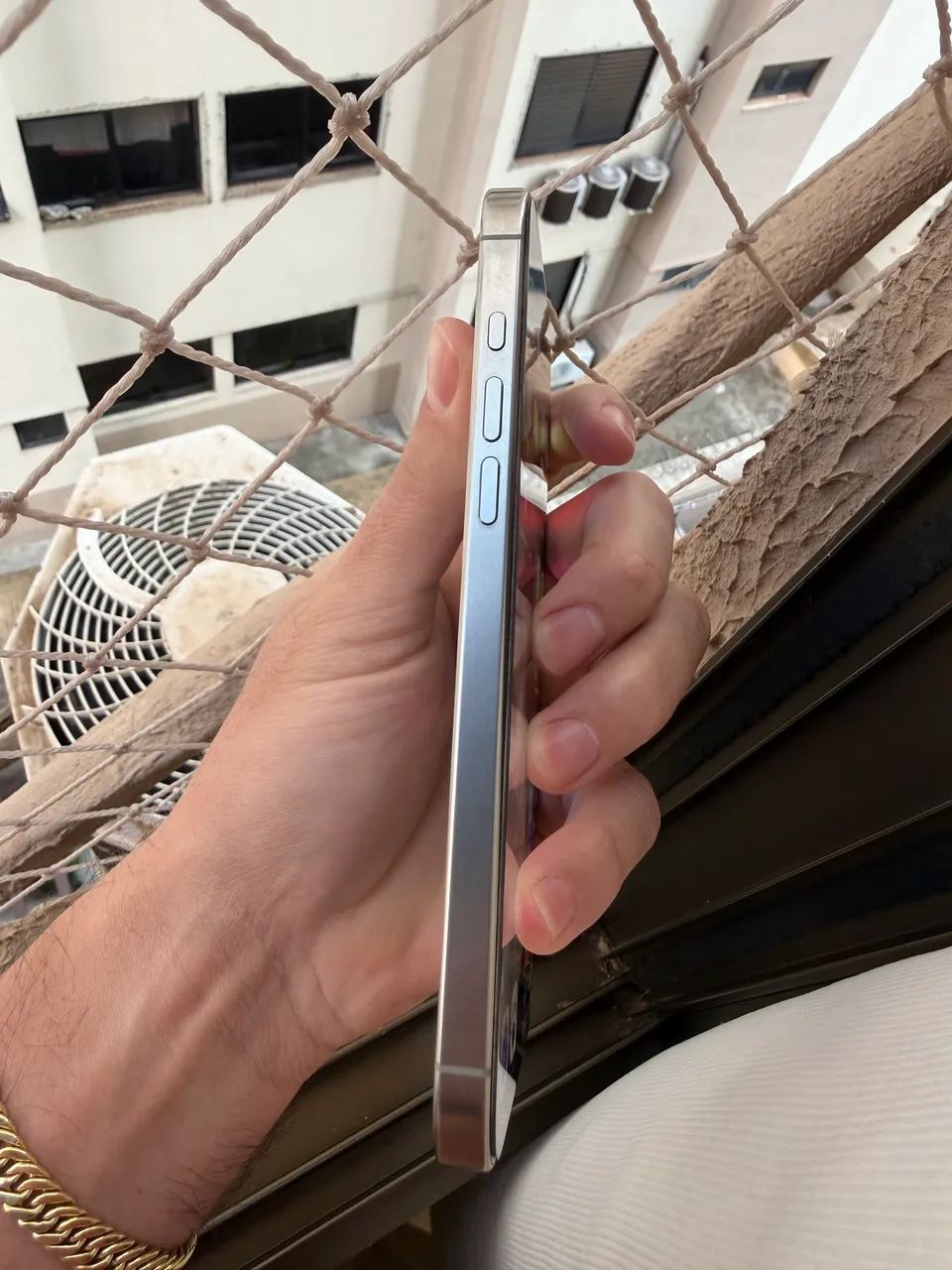 iPhone 16 Pro Max 256 - 1 ano de uso  - Foto 5