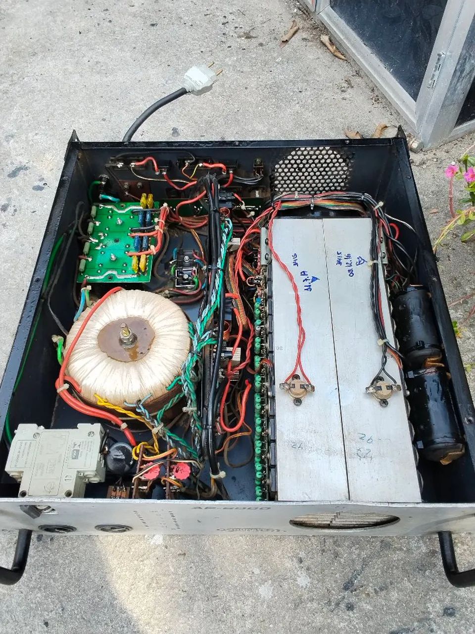 Amplificador AP 6000 Thunder light  - Foto 3