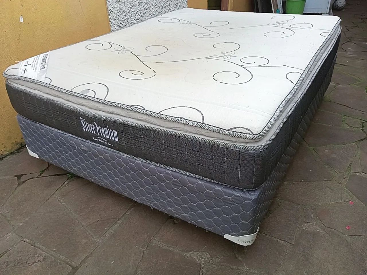 Conjunto box, tamanho Casal.