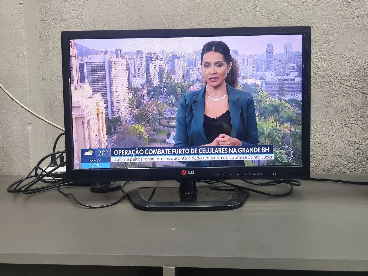 Tv monitor 22 polegadas, com HDMI 