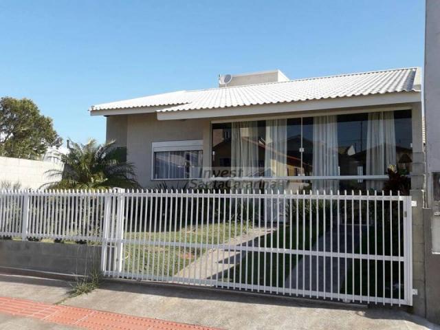 CASA EM GAROPABA JUNTO AO CENTRO, 1500M DA BEIRA MAR, 3 DORMITÓRIOS COM ESCRITURA!!! - Foto 2