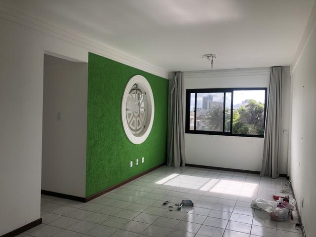 Apartamento de 3 quartos sendo 1 suíte / Ótima localização em frente a Jaime do Pastel - Foto 2