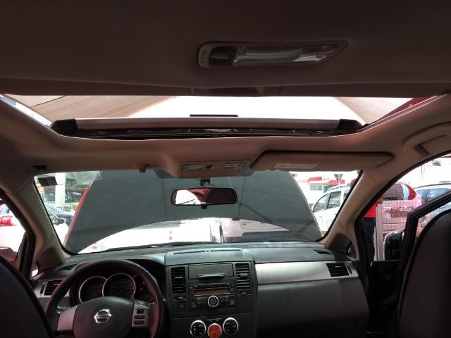 Nissan Tiida SL 1.8 2012/2013 Com Teto Solar Temos Golf Gol Palio Astra Polo Saveiro Civic - Foto 2