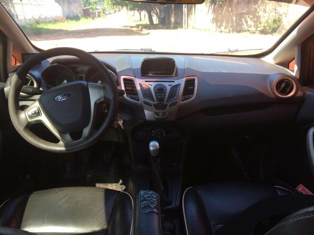New fiesta SE Hatch 2012.