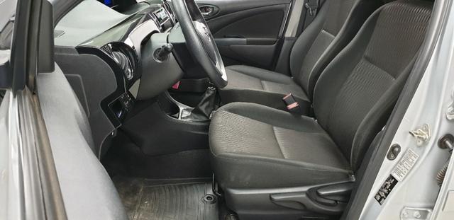 Toyota Etios HB X 2017/2018 - Foto 19